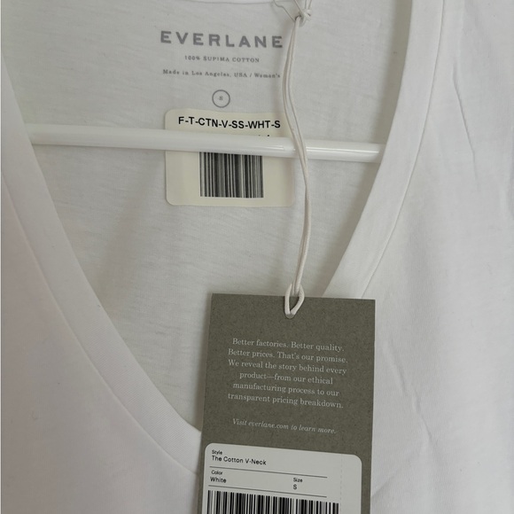 COPY - Everlane Cotton White V-Neck Tee - Picture 2 of 2